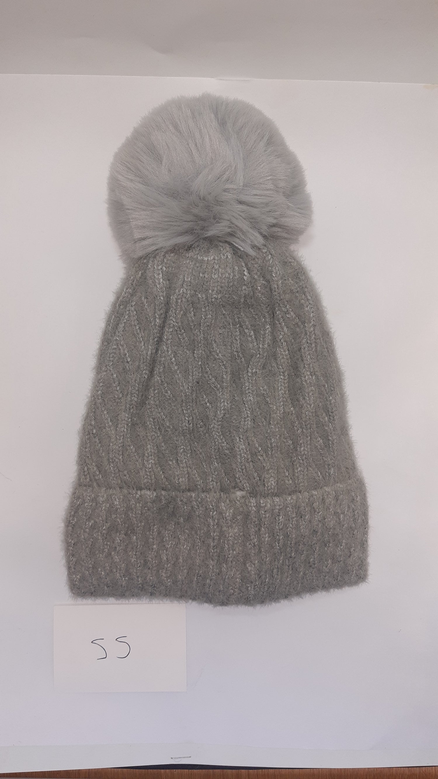 ACRYLIC FLUFFY POM POM HAT AW23-RMD-55